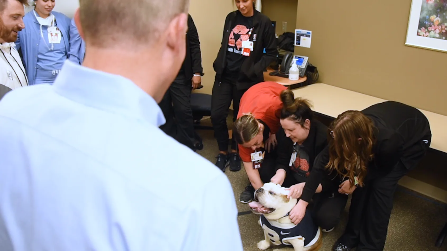 Butler Blue III Returns to University Hospital to thank team that cared for his human