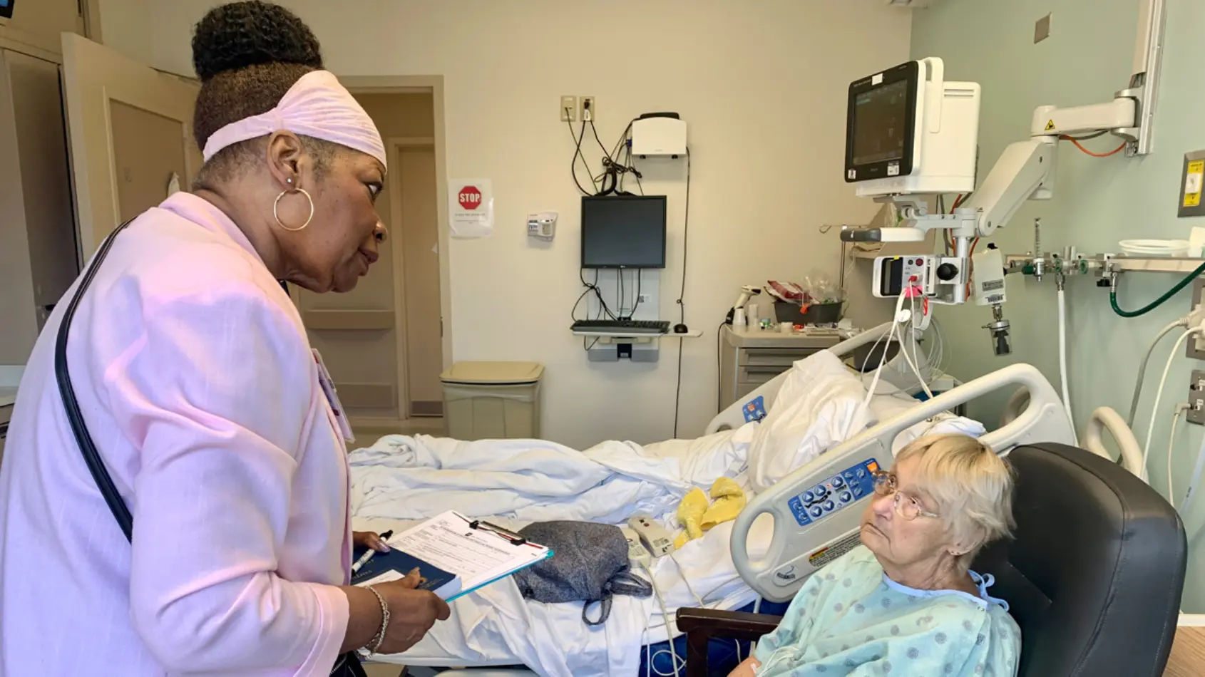 Chaplain helps connect patients to community