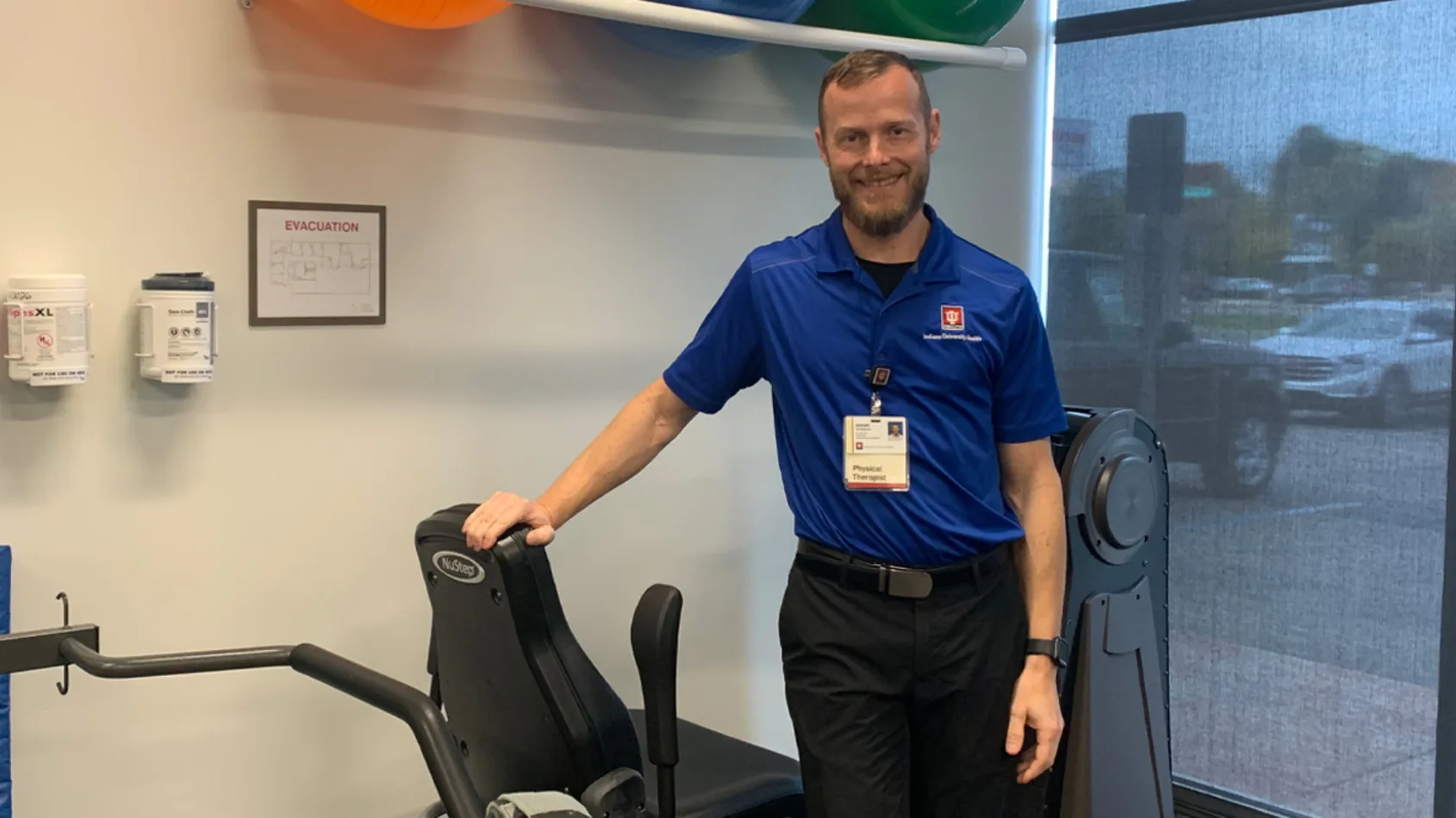 Physical Therapist responds to distressed patient with time sensitive CPR