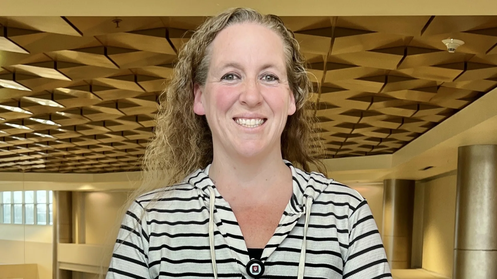 A nurse celebrates her peers’ excellence