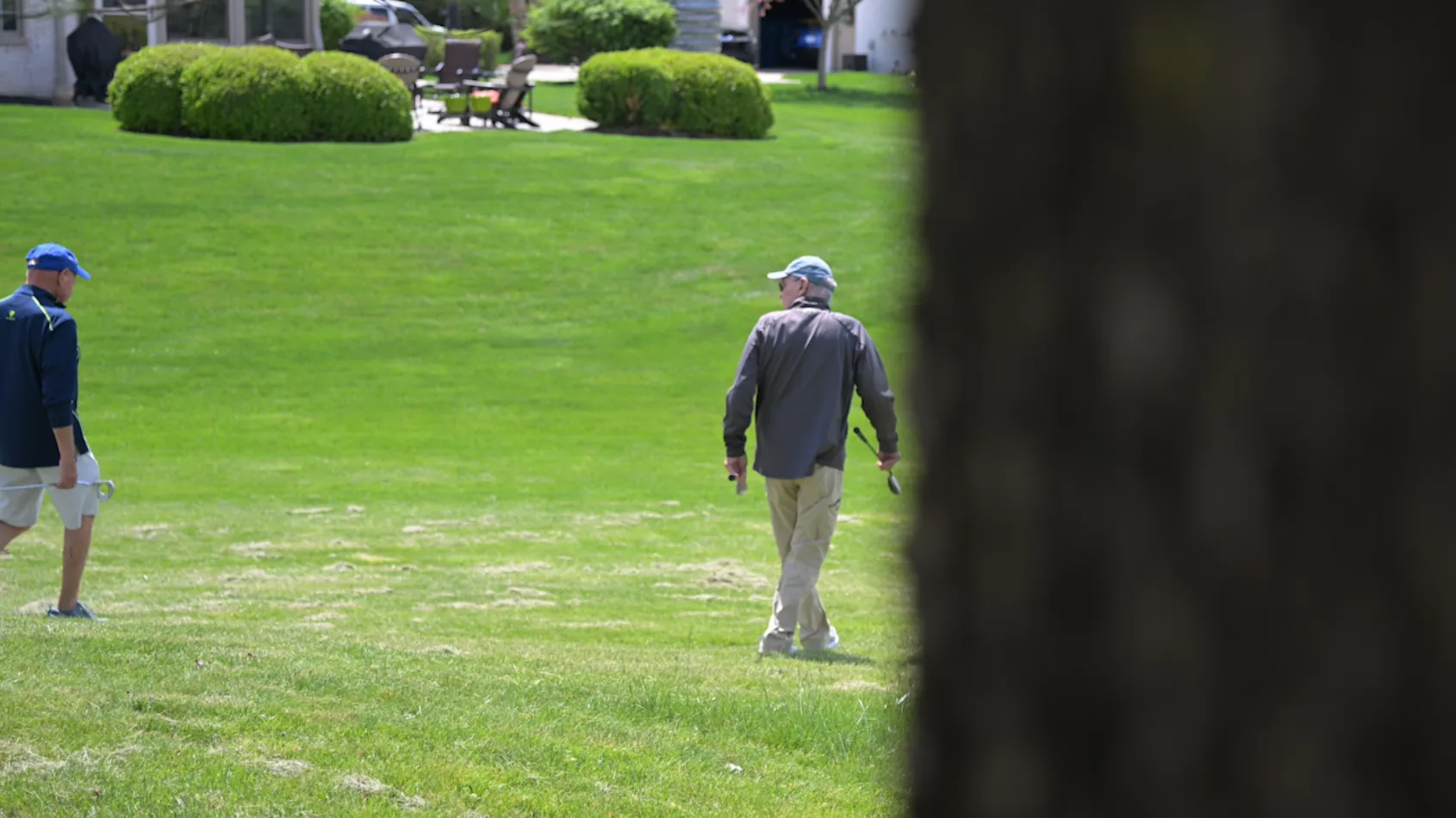 Golfing buddies' friendship began in lung transplant rehab