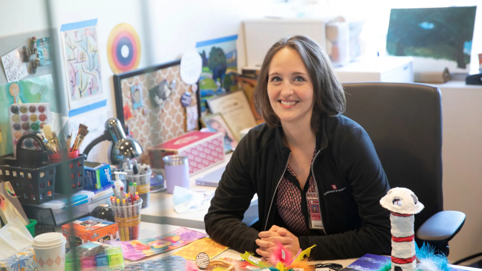 Therapist uses art as creative expression with neurology patients