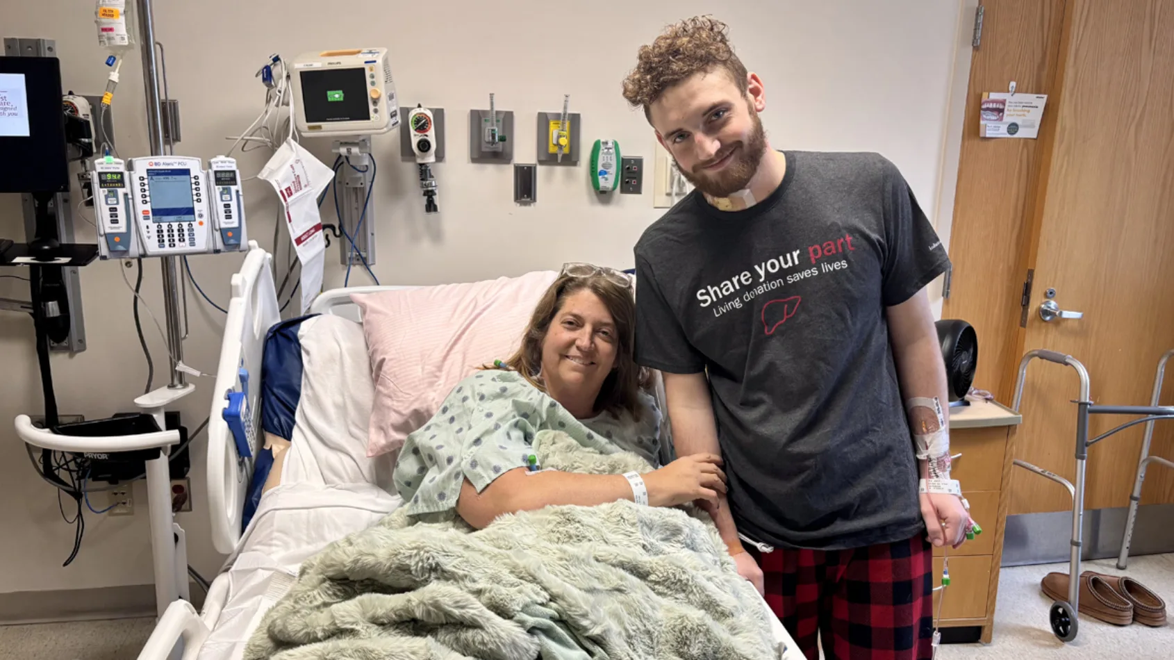 Son: ‘She is my mom. She gave birth to me. Why wouldn’t I donate my liver?’