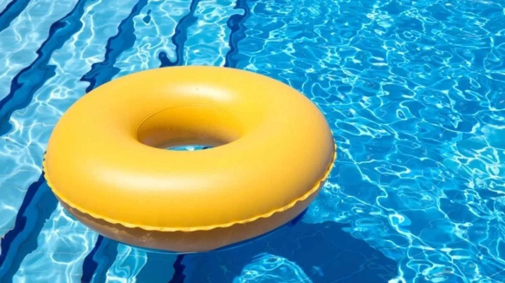 Patient experiences home infusion benefits poolside