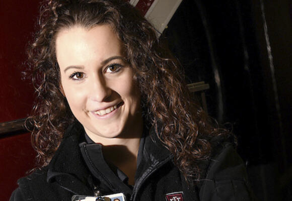 Cheerleader Fell From Stunt, Now An EMT