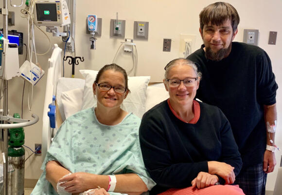Cousins live five miles apart; admitted to transplant unit same day