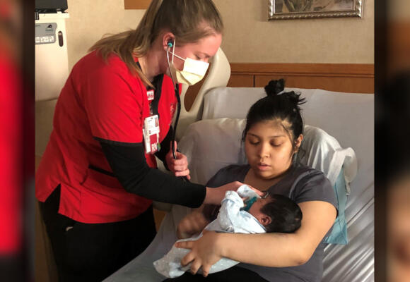 Attention expectant moms: No, you don’t have to give birth alone