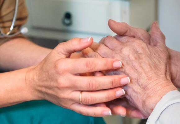Grateful Family Donates to Hospice Bloomington
