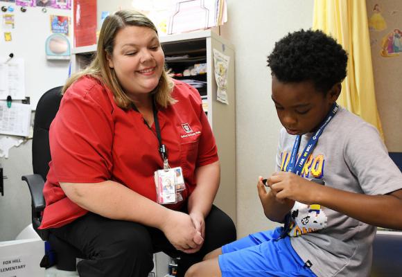 School nurse – A one-person clinic that cares for kids