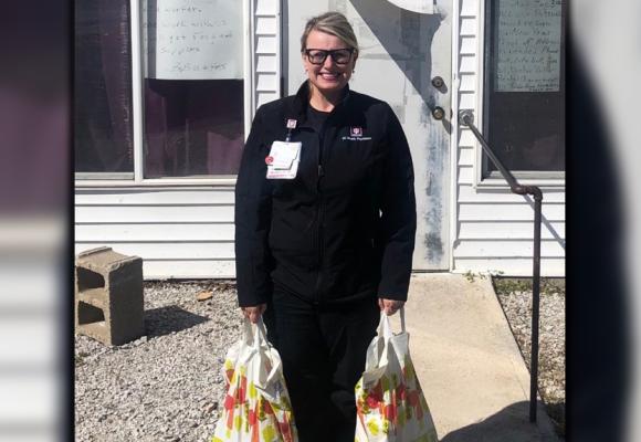 Social worker who knows what it’s like to be hungry, helps feed homebound