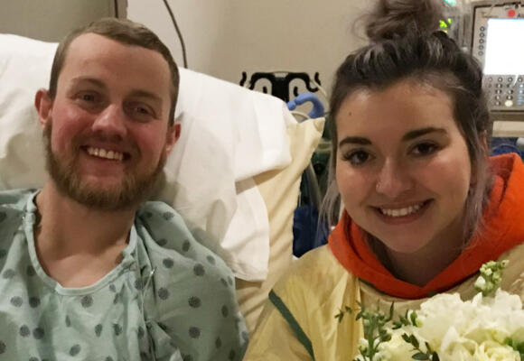 Military man’s wish is fulfilled – He marries his true love at hospital bedside