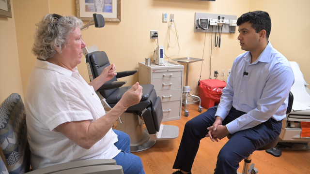 Patient finds osteoarthritis relief with low-dose radiation treatment image.