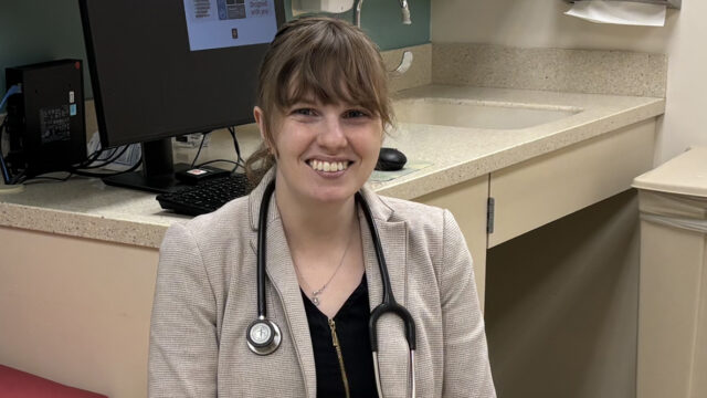 Doctor understands cancer survivors’ long-term care image.
